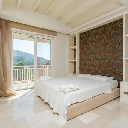Villa Royal