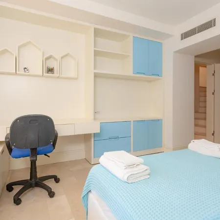 Villa Royal *