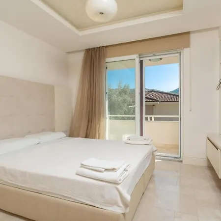 Villa Royal *